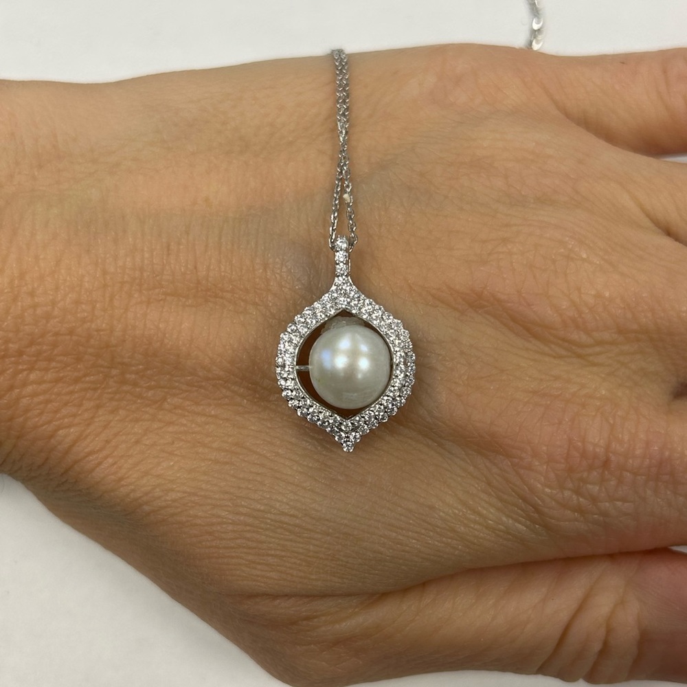 Suzy Levian Sterling Silver White CZ Pearl Necklace Pendant NWT
